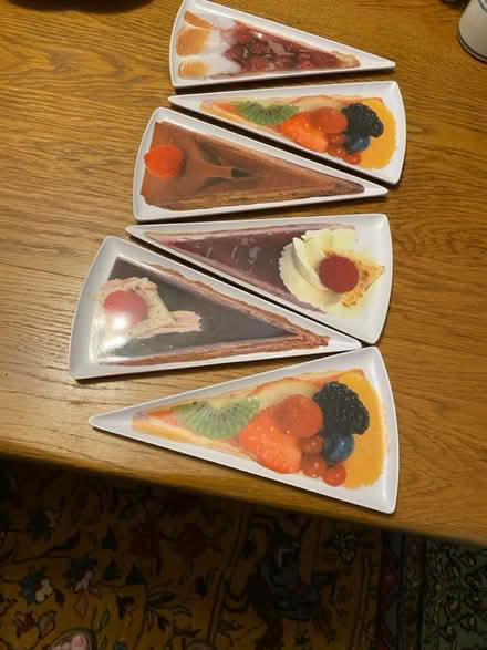 Photo of free Individual cake platters (Colchester 3 miles. CO6) #1