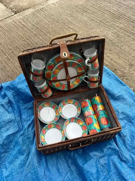 Photo of free Old Fashioned Picnic Set (Swindon SN2) #1