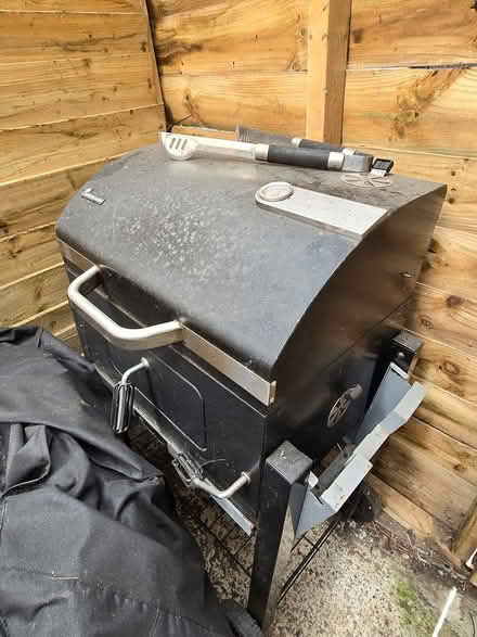 Photo of free BBQ Large (CT21) #1