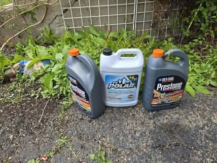 Photo of free Coolant/Antifreeze (Glendale Hts-Fullerton/Schmale) #1