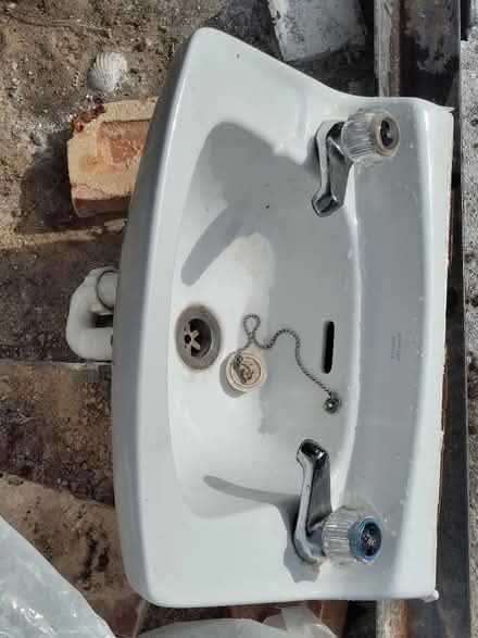 Photo of free Small bathroom sink (California IP4) #1