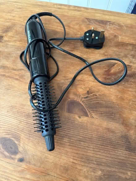 Photo of free Revlon curler (RH12 4HJ) #1