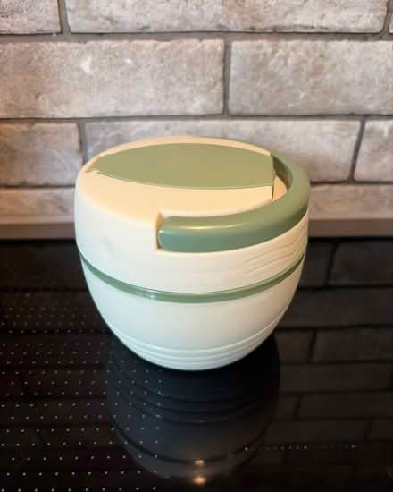 Photo of free Lunch container (Tilehurst RG30) #1
