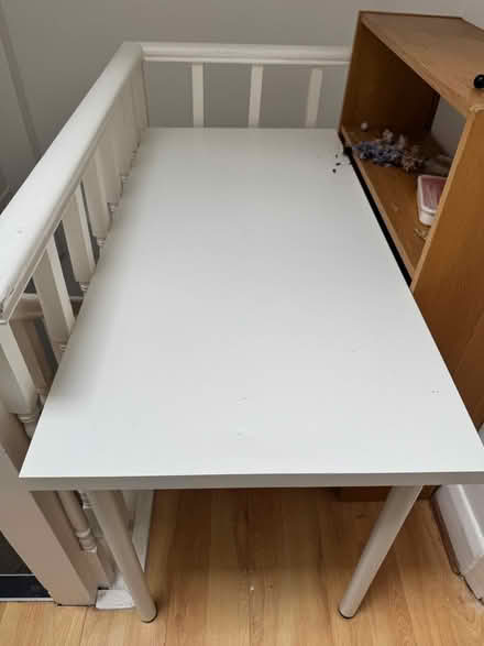 Photo of free White desk (Maida Vale, London) #1