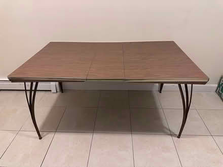 Photo of free Kitchen table (Marathon st) #1
