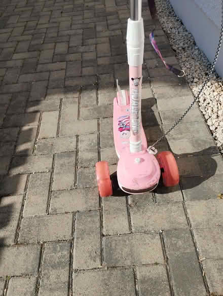 Photo of free Girls pink scooter 4-6yrs (Craigleith EH4) #1