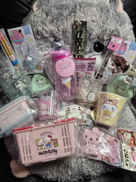 Photo of free Japanese Bits and Pieces - Hello Kitty etc (Hollinswood TF3) #1