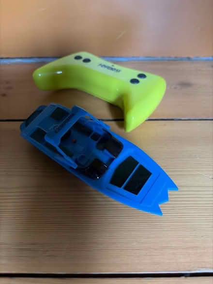 Photo of free Remote control bath toy (Tilehurst RG30) #1