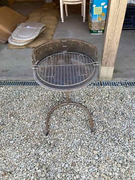 Photo of free Bar-B-Q (OX12 East Hanney) #1