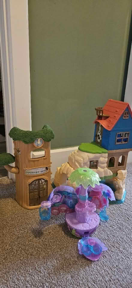 Photo of free Sylvanians houses (Steventon OX13) #1