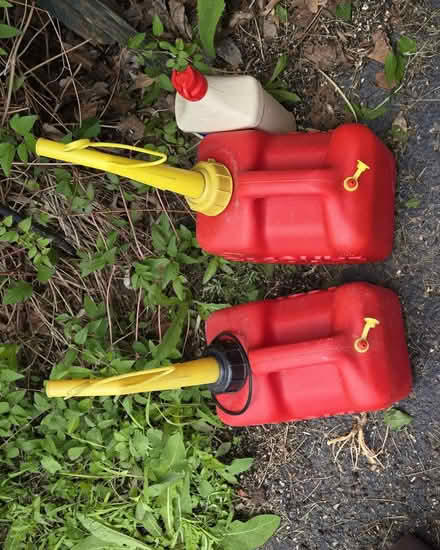 Photo of free Empty Gas Cans (Glendale Hts-Fullerton/Schmale) #1