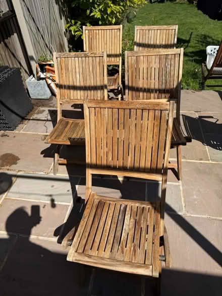 Photo of free 5x wooden garden chairs (Chessington - KT9) #1
