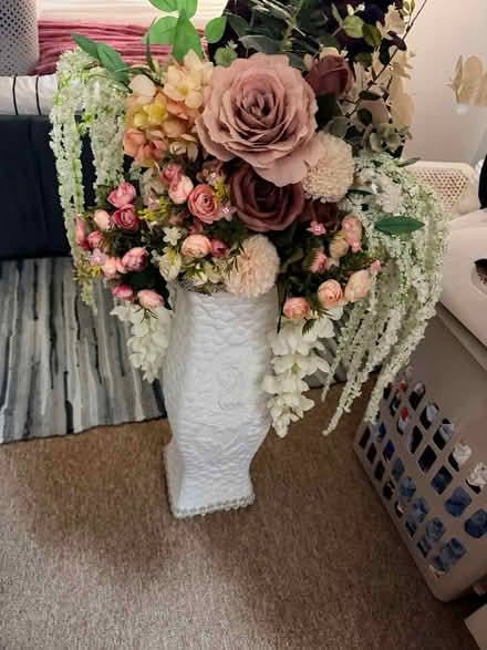 Photo of free Flowers in vase (Heywood) #1
