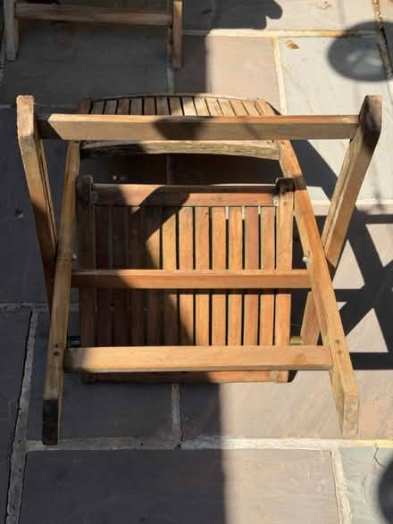 Photo of free 5x wooden garden chairs (Chessington - KT9) #4