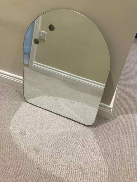 Photo of free Bathroom mirror (D18E0K6) #1