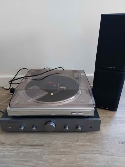 Photo of free Turntable with Amp and Speakers (Wantage OX12) #1