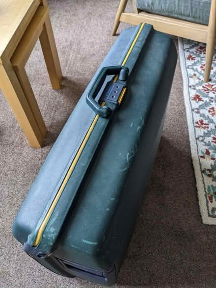 Photo of free Samsonite suitcase (Fareham PO16) #1