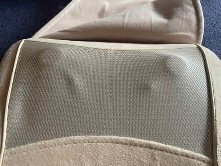 Photo of free Massage pillow with electric control. (Bengeo SG14) #3