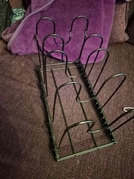 Photo of free Organiser - pans, trays etc (Hollinswood TF3) #1
