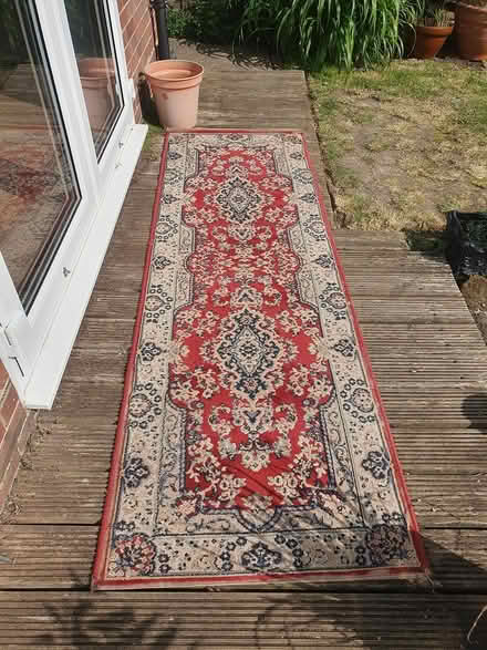 Photo of free Patterned Rug (Havant PO9 3NY) #1