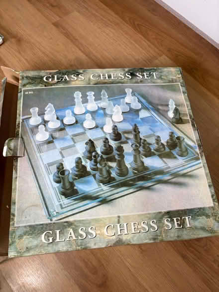Photo of free New - Glass Chess Set (Sonning RG4) #3