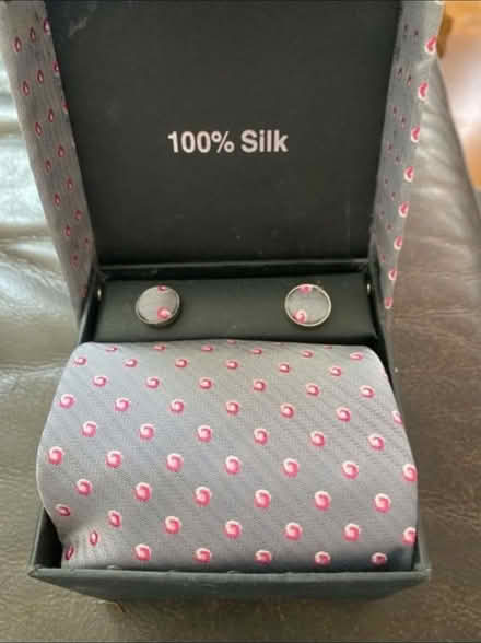Photo of free Silk Tie & Cuff link set (Cheshunt En8) #1