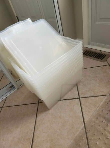Photo of free 🎉 10 free bins with lids! (Orleans) #1