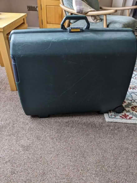 Photo of free Samsonite suitcase (Fareham PO16) #2
