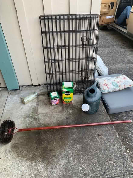 Photo of free Various items (San Anselmo near Andronico’s) #2