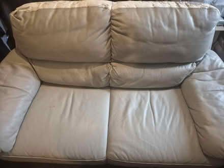 Photo of free Sofa (Welling DA16) #4