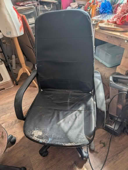 Photo of free Computer chair black (Wallasey CH44) #1