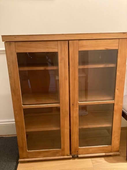 Photo of free Wooden cabinet (Wandsworth Common SW17) #1