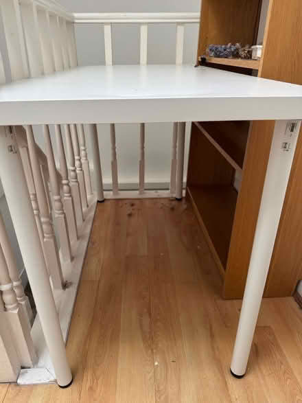 Photo of free White desk (Maida Vale, London) #2