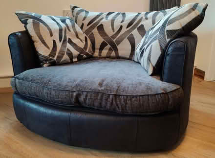 Photo of free Large Round Swivel Chair (Cuddler) (Sandbach CW11) #2