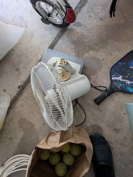 Photo of free Broken fan (shady grove and 355) #1