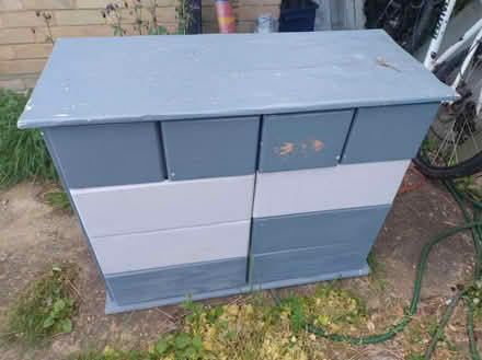 Photo of free Chest of drawers (LU1) #1