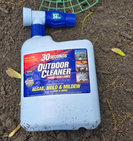Photo of free outdoor cleaners (off Fisher Blvd) #2