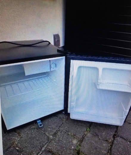 Photo of Small table top Mini Fridge (Liverpool L6) #1