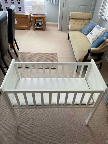 Photo of free mothercare hyde baby crib (Woking GU22) #4