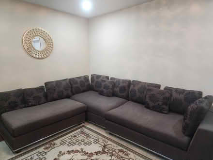 Photo of free L-shaped Sectional Sofa (Milton Ontario L9T6N5) #3