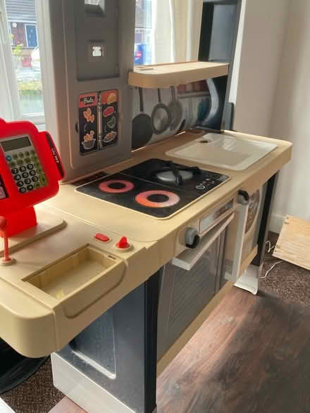 Photo of free Play kitchen - could do with TLC but safe (Colleycroft CV12) #1