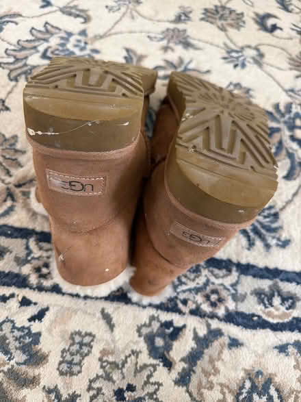 Photo of free UGG boots size 10, barely worn (Novi) #2