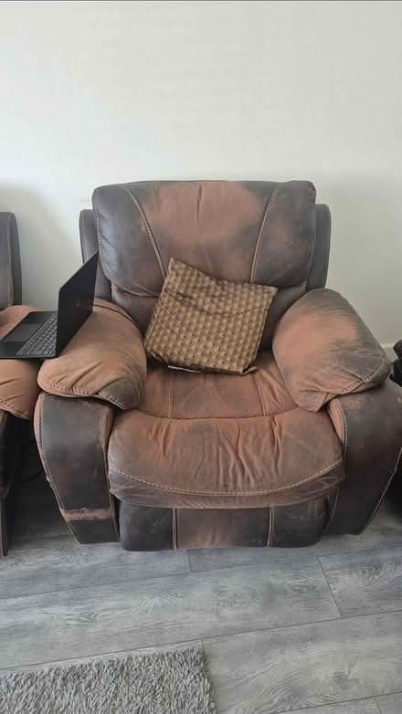 Photo of free Brown sofa set (SL46NA) #3
