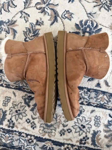 Photo of free UGG boots size 10, barely worn (Novi) #4