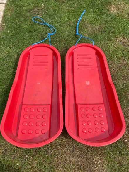 Photo of free Plastic Children’s Sledges (Caldecott OX14) #1