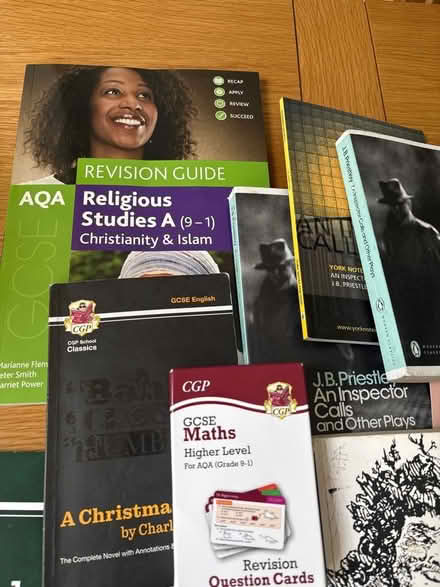 Photo of free GCSE books (Hamsey Green CR2) #2