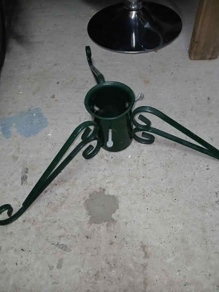 Photo of free Very sturdy christmas tree stand (Alwoodley LS17) #1