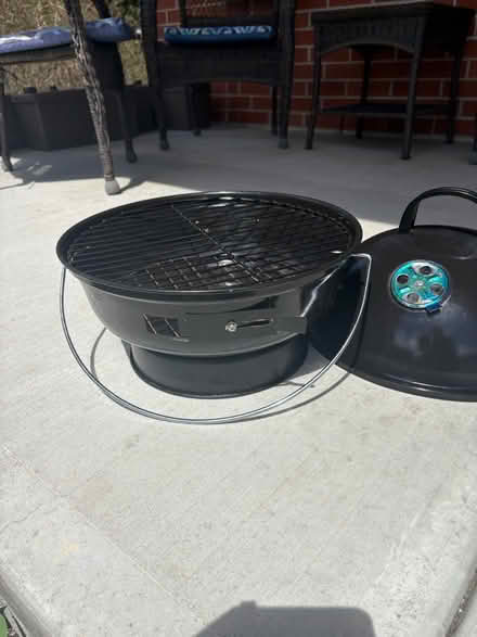 Photo of free Portable Tabletop Kettle BBQ (Prince of Wales at Meadowlands) #2