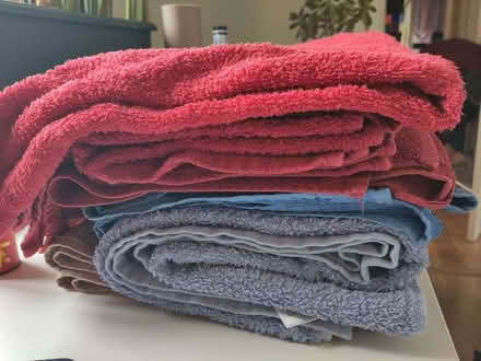 Photo of free 6x bath and hand towels (St Ives PE27) #1