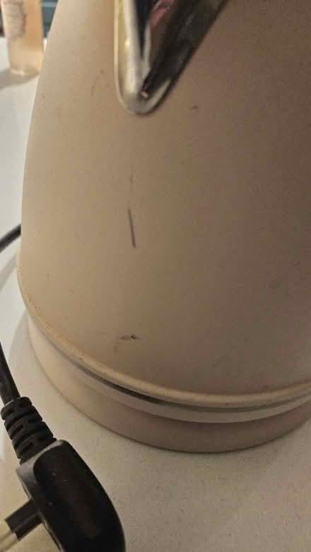 Photo of free DeLonghi Pink kettle (Home CO13) #2